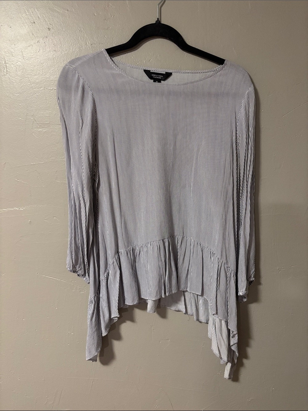 Simply Vera Vera Wang Light Gray Pinstripe Ruffle-Hem Long Sleeve Top